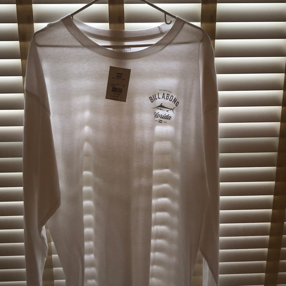 NWOT Billabong LS T-shirt.